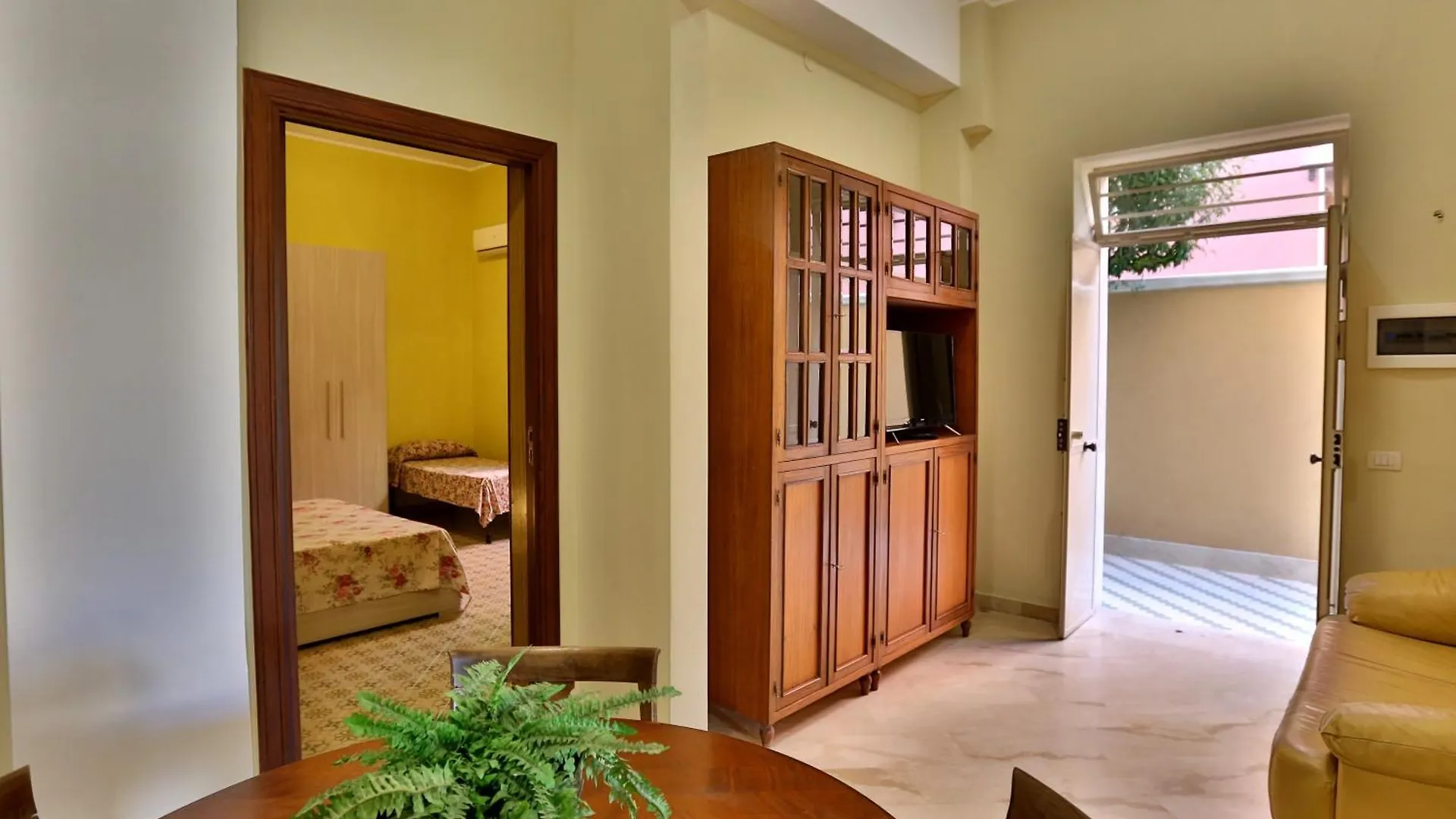 Re Sole La Villa - Casa Vacanza U R A N O Avola 0*,  İtalya