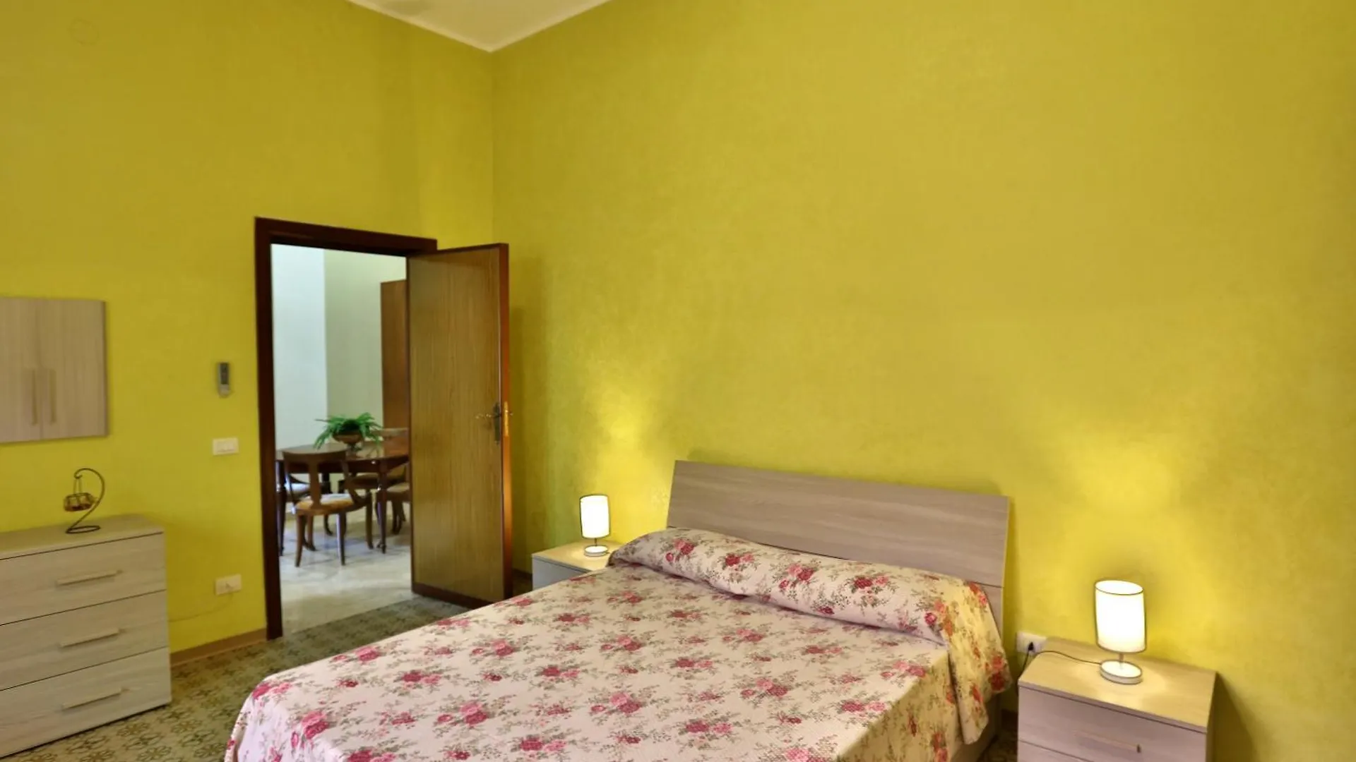 Re Sole La Villa - Casa Vacanza U R A N O Avola 0*,  İtalya