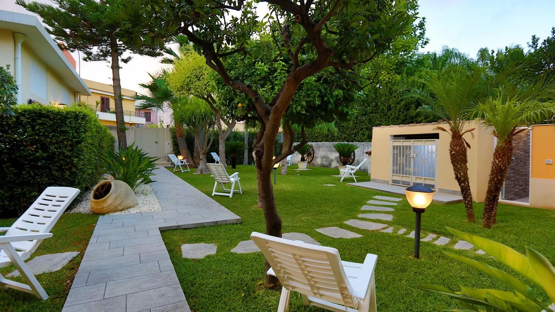 Re Sole La Villa - Casa Vacanza U R A N O Avola
