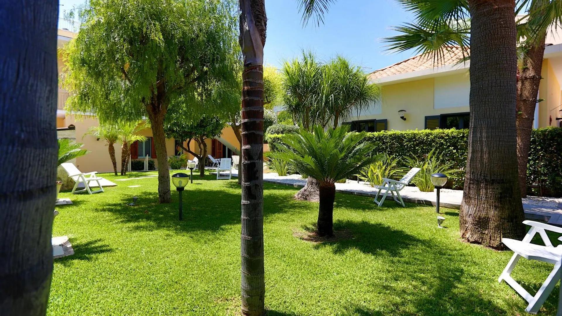Re Sole La Villa - Casa Vacanza U R A N O Avola 0*,  İtalya